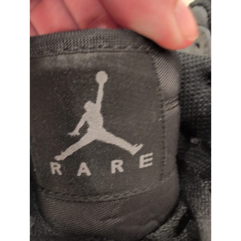 Air Jordan 1 Retro High OG Rare Air Cool Grey GS Youth Size 4Y 705300-024 Nike